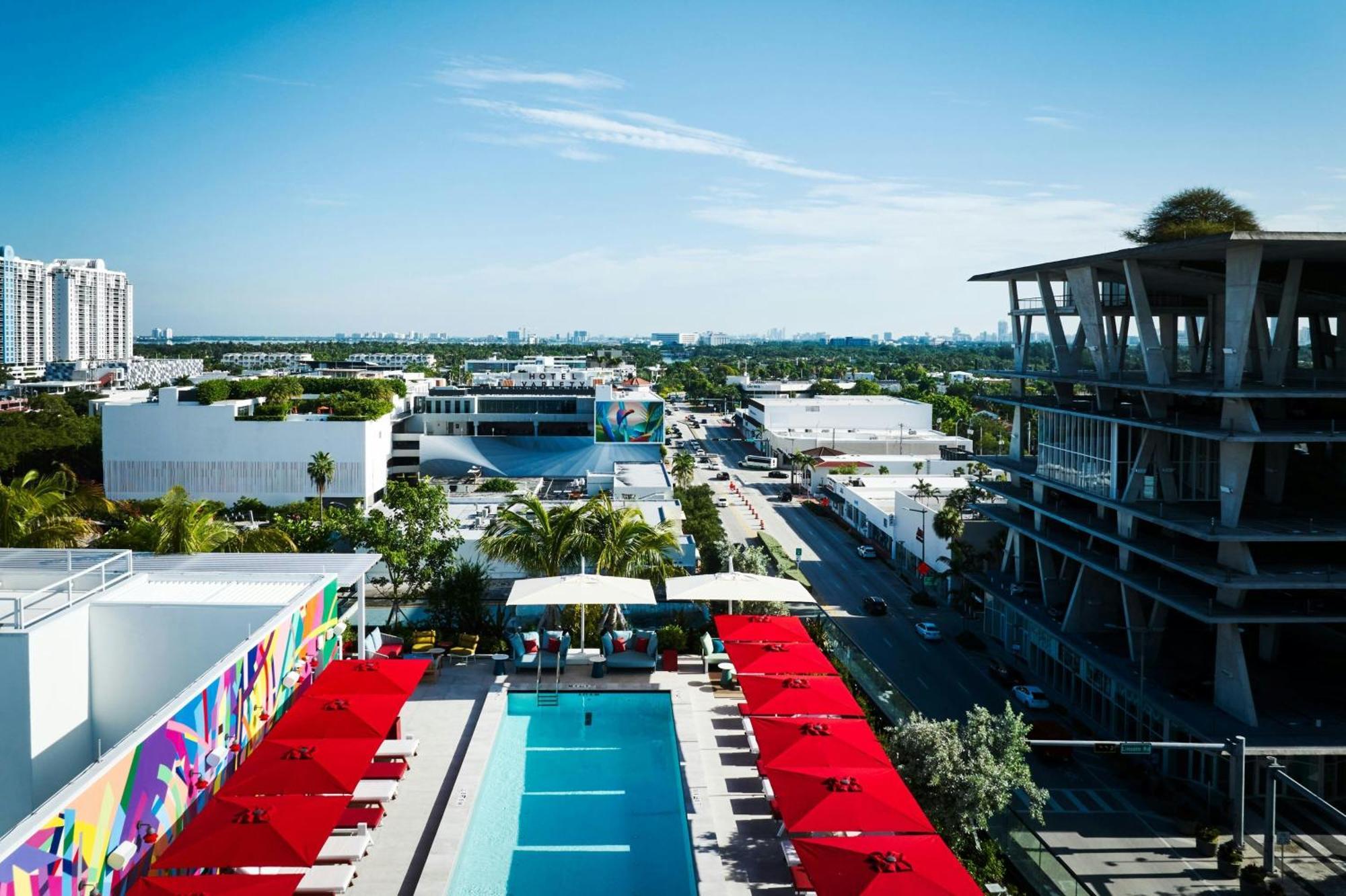 CitizenM Miami South Beach | Rooftop Pool & Art Deco Style