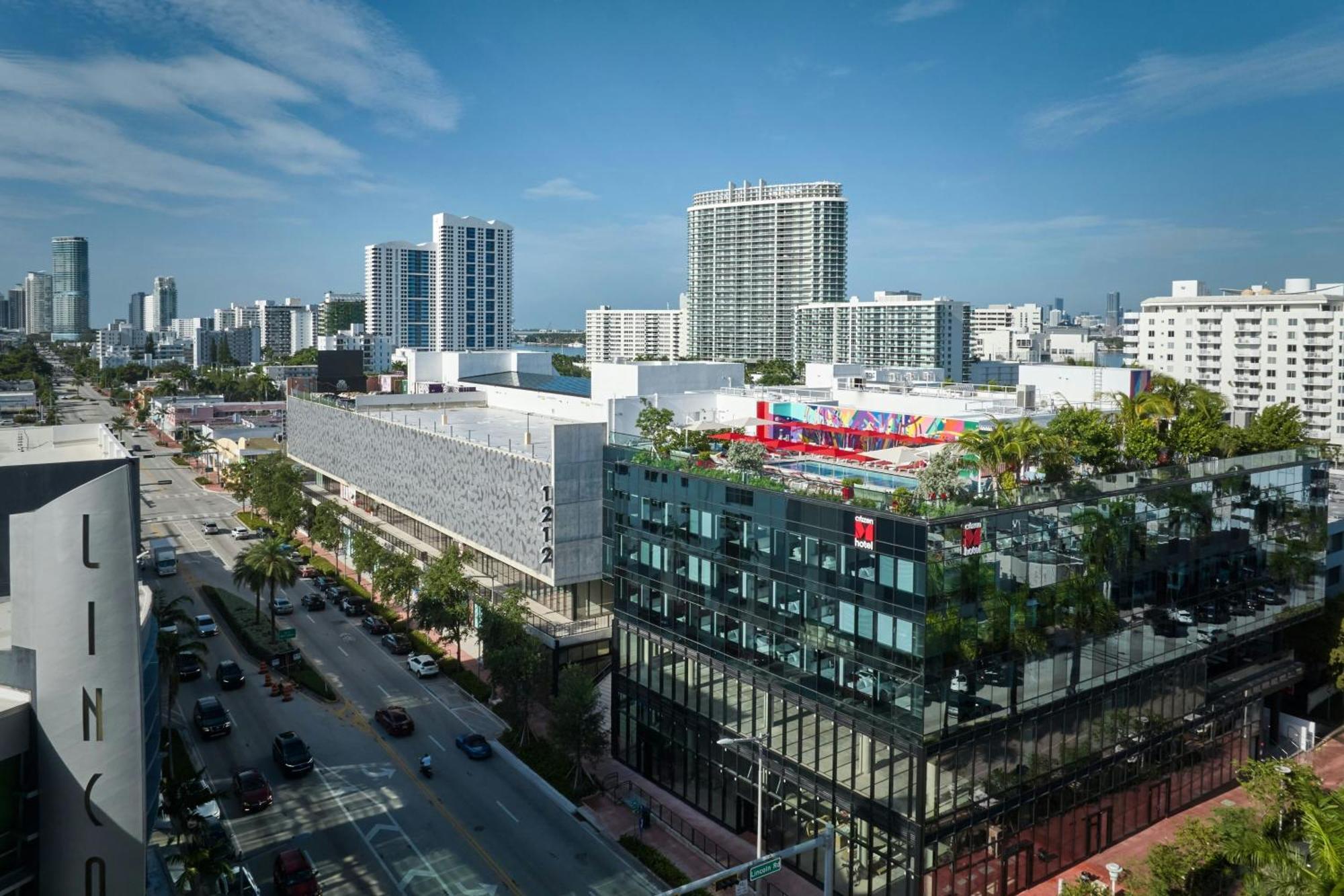 CitizenM Miami South Beach | Rooftop Pool & Art Deco Style