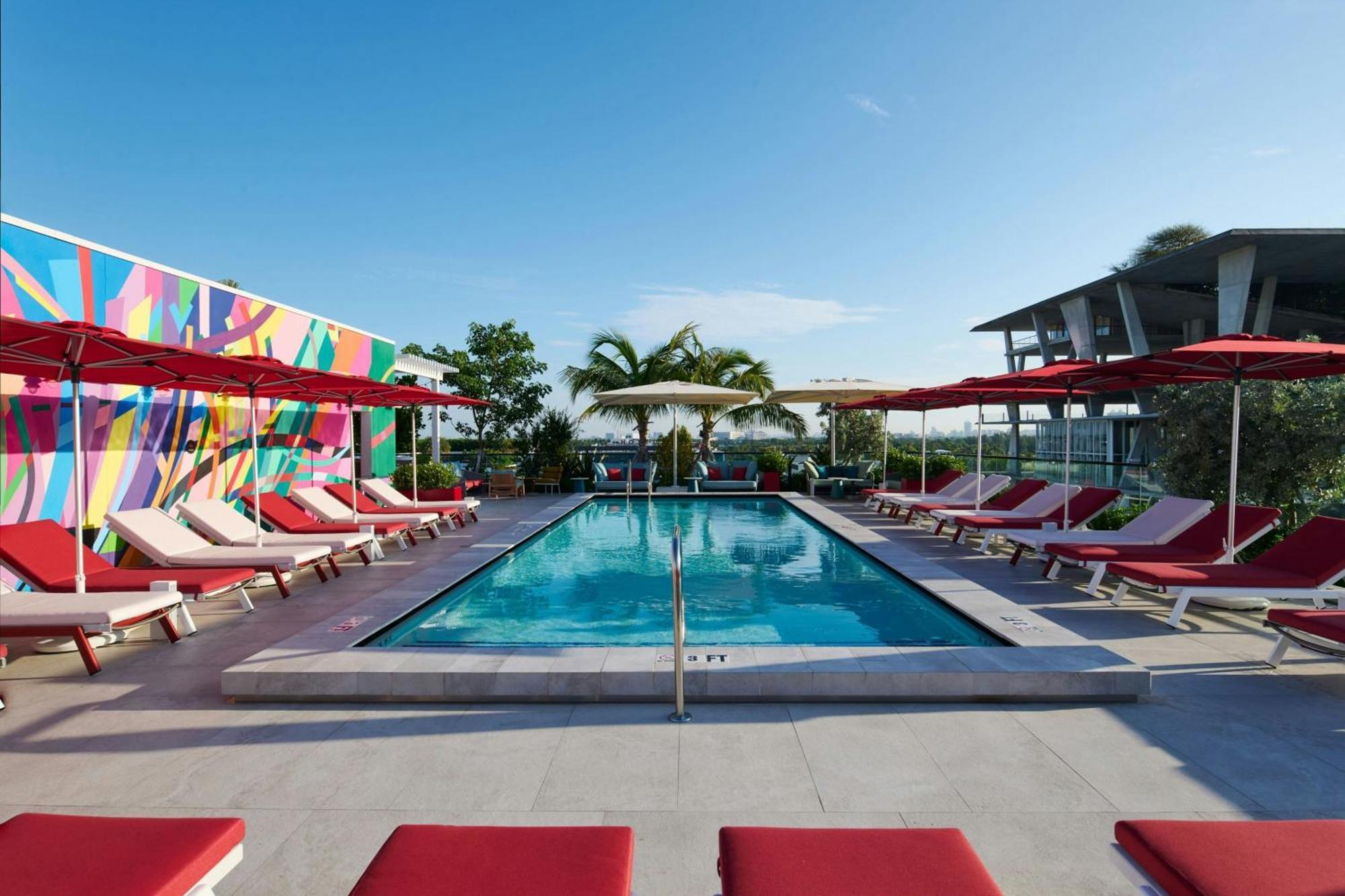 CitizenM Miami South Beach | Rooftop Pool & Art Deco Style